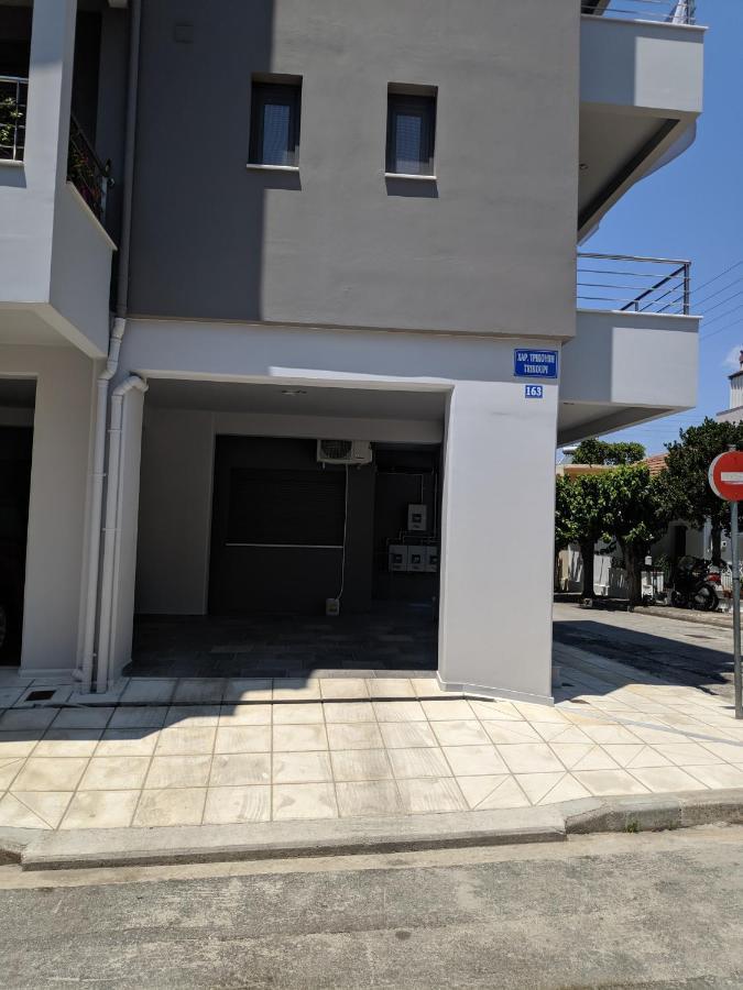 Stylish Ground Floor Maisonette ヴォロス エクステリア 写真