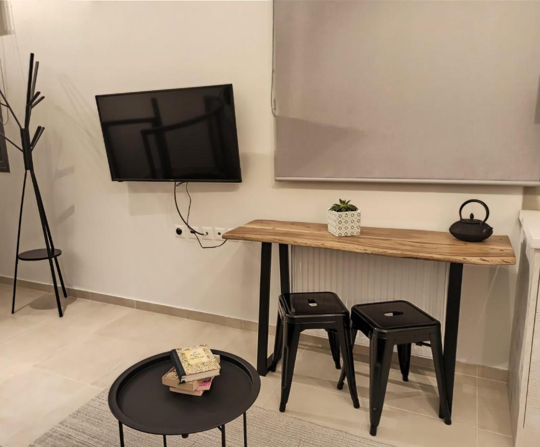 Stylish Ground Floor Maisonette ヴォロス エクステリア 写真