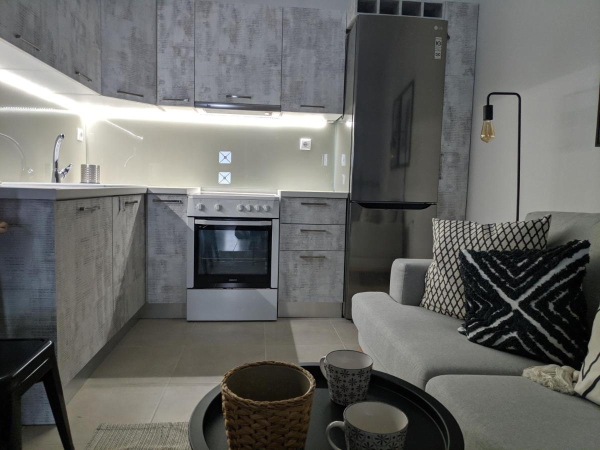 Stylish Ground Floor Maisonette ヴォロス エクステリア 写真